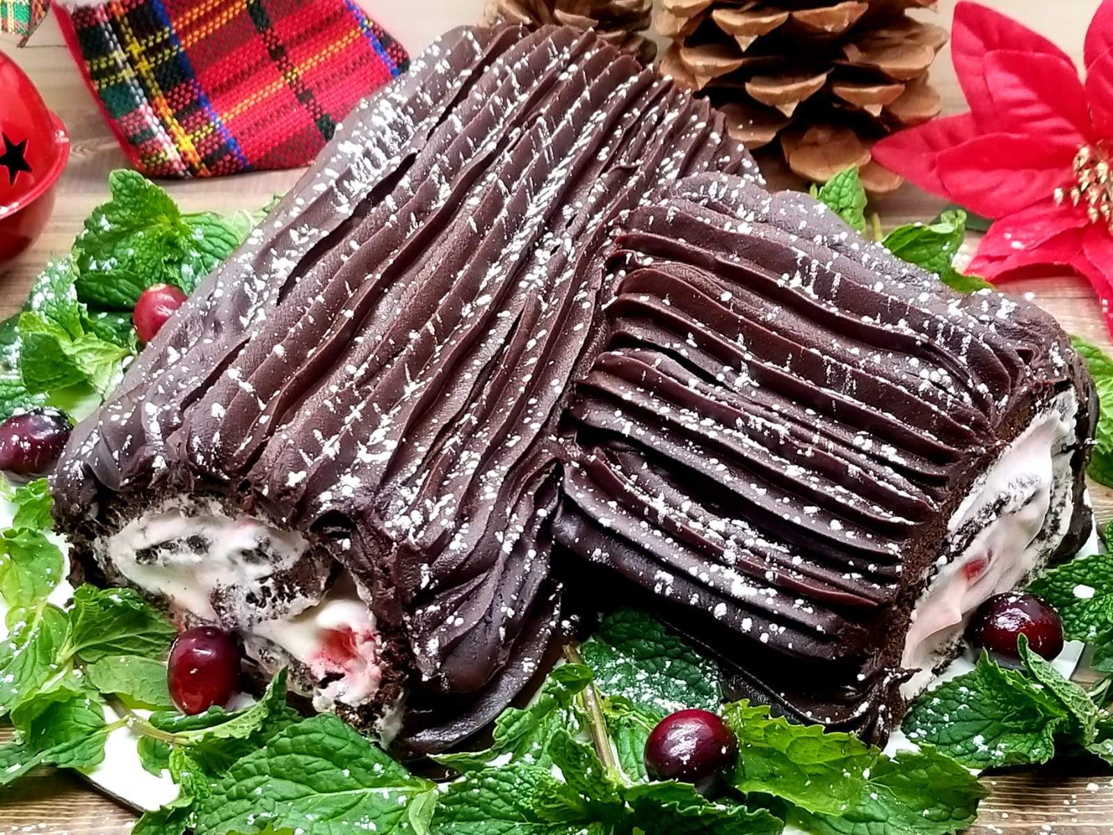The Yule log cake tradition